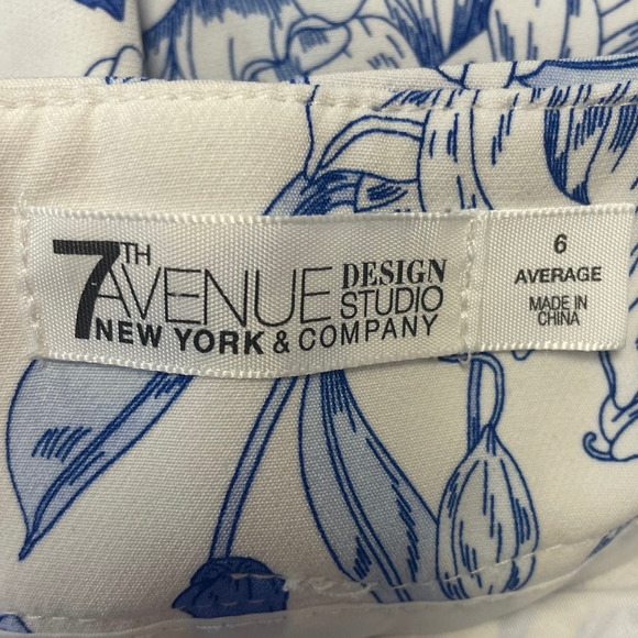 7th Avenue Design Studio Womens Size 6 Average Blue Floral Front Zip Pants - Picture 4 of 4